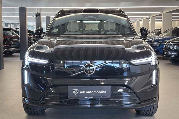 Sort Volvo EX90 fra 2025