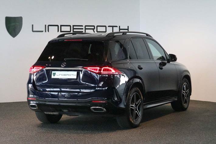 Blå Mercedes GLE350 de fra 2022