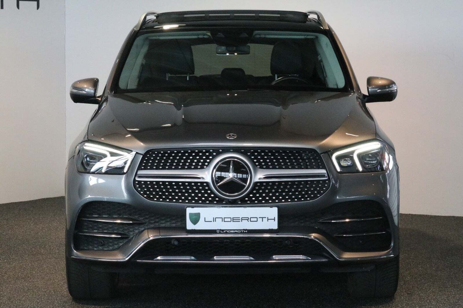 Grå Mercedes GLE350 de fra 2021