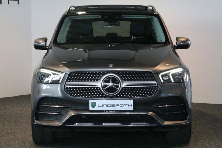 Grå Mercedes GLE350 de fra 2021