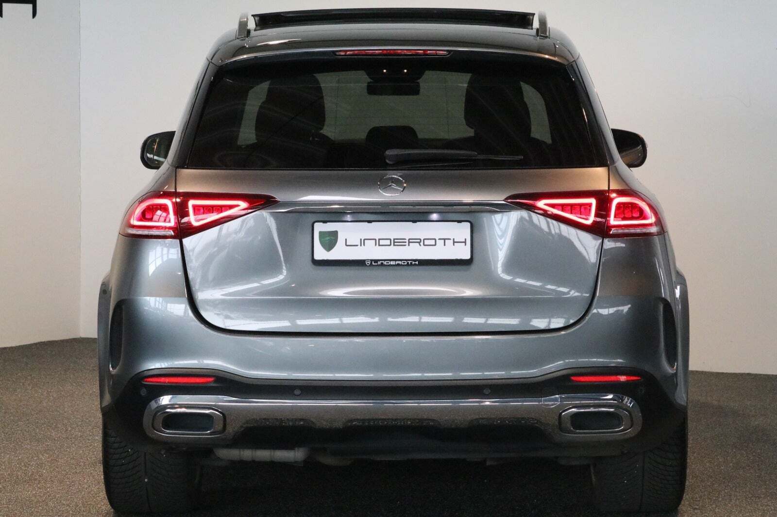 Grå Mercedes GLE350 de fra 2021