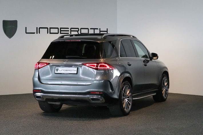 Grå Mercedes GLE350 de fra 2021
