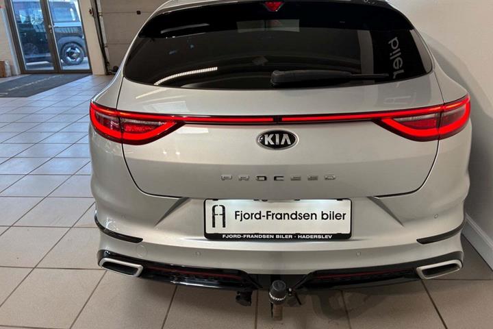 Grå Kia ProCeed fra 2019
