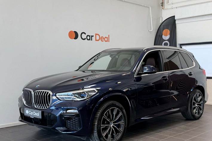 Blå BMW X5 fra 2021