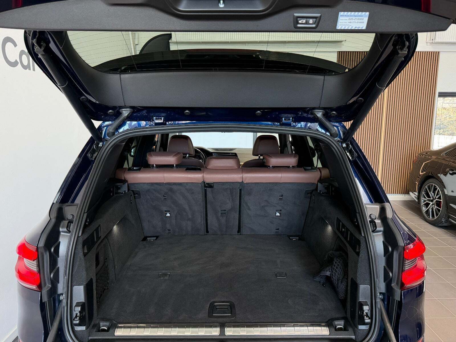 Blå BMW X5 fra 2021