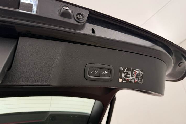 Sort Volvo XC40 fra 2020