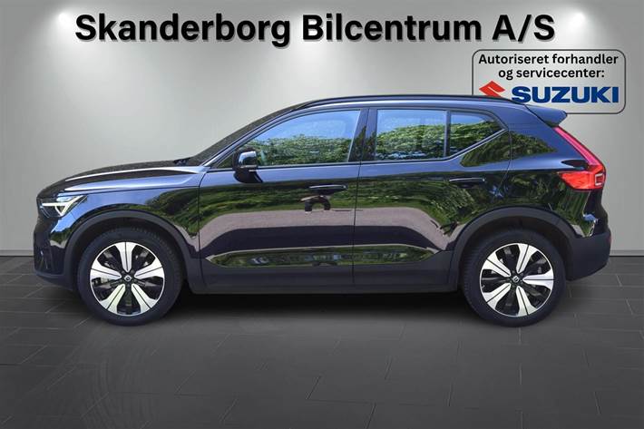 Sort Volvo XC40 fra 2023