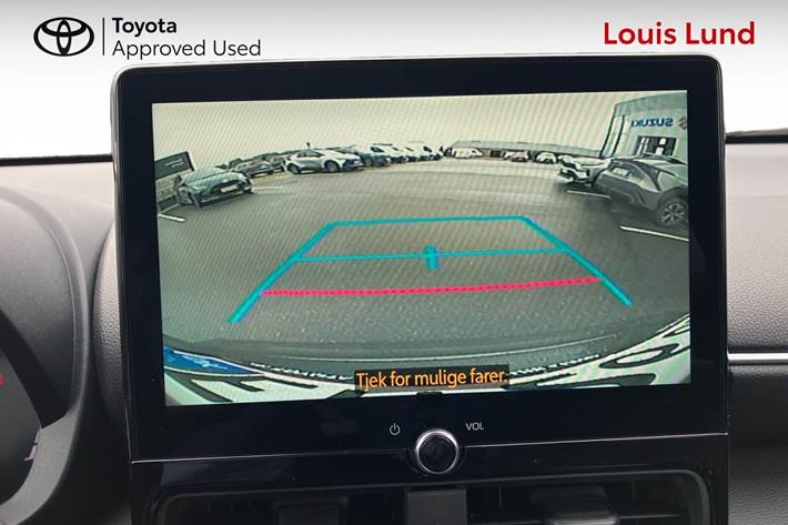 Grå Toyota Yaris Cross fra 2025