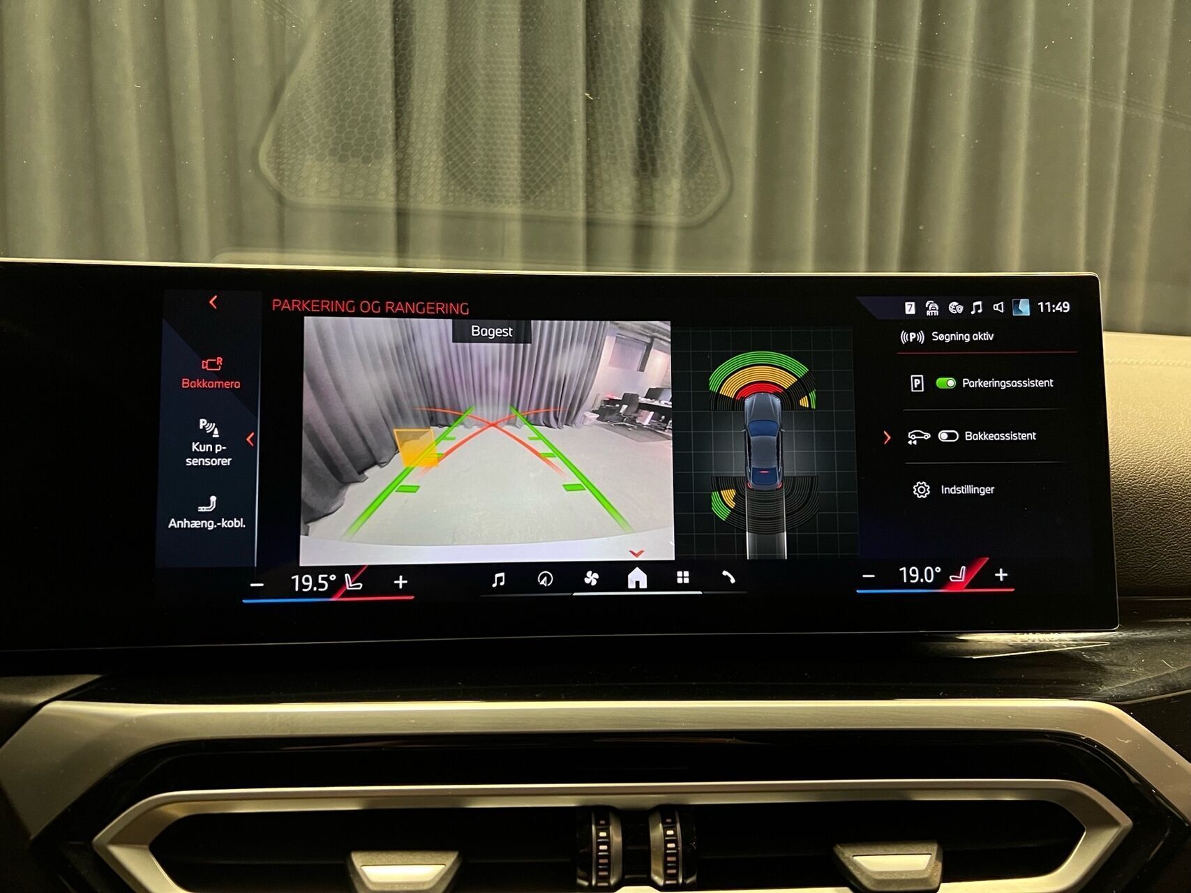 Grå BMW i4 fra 2023