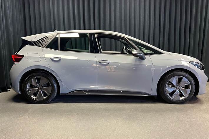 Grå Cupra Born fra 2024