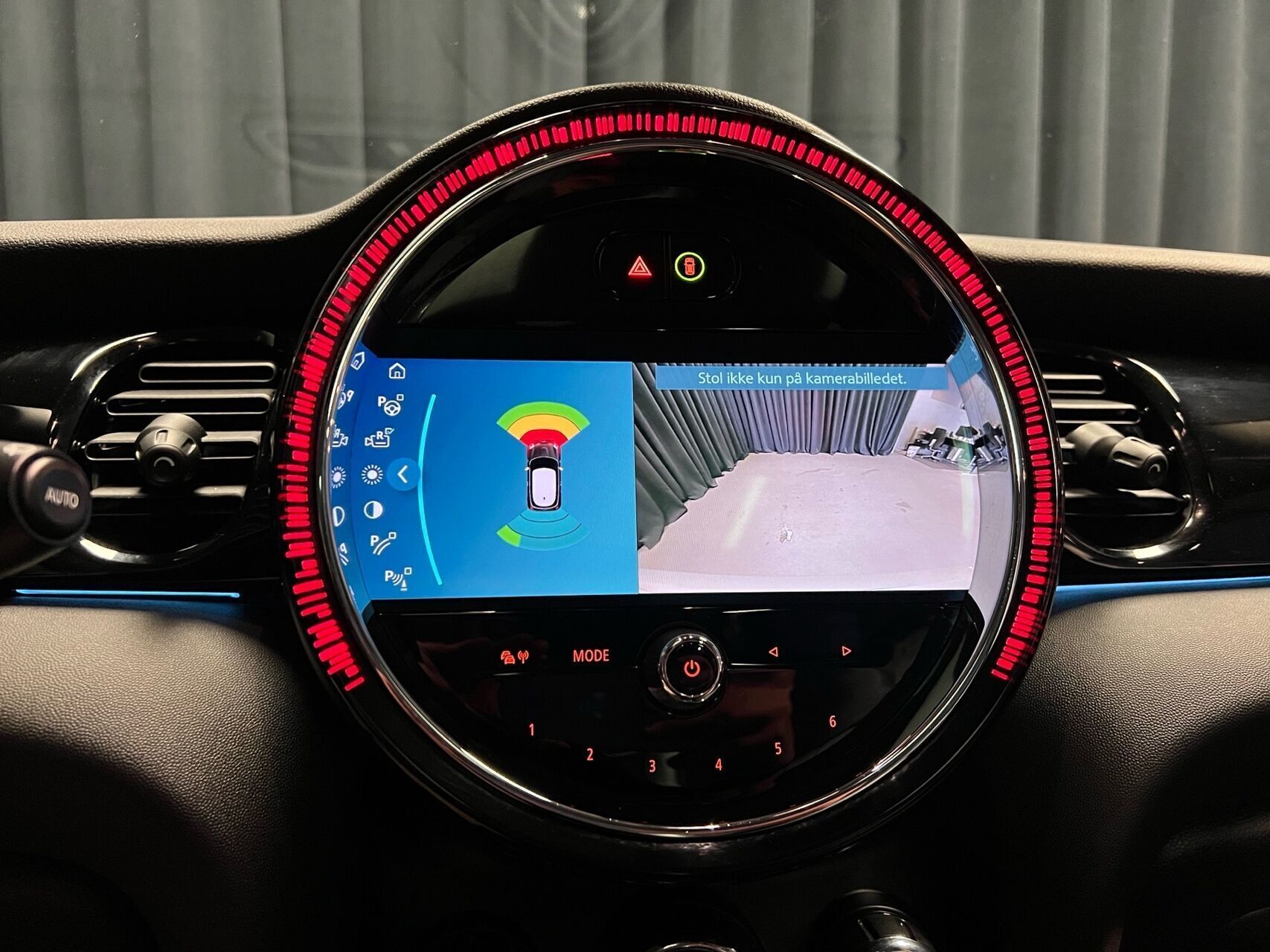 Grå Mini Cooper fra 2022