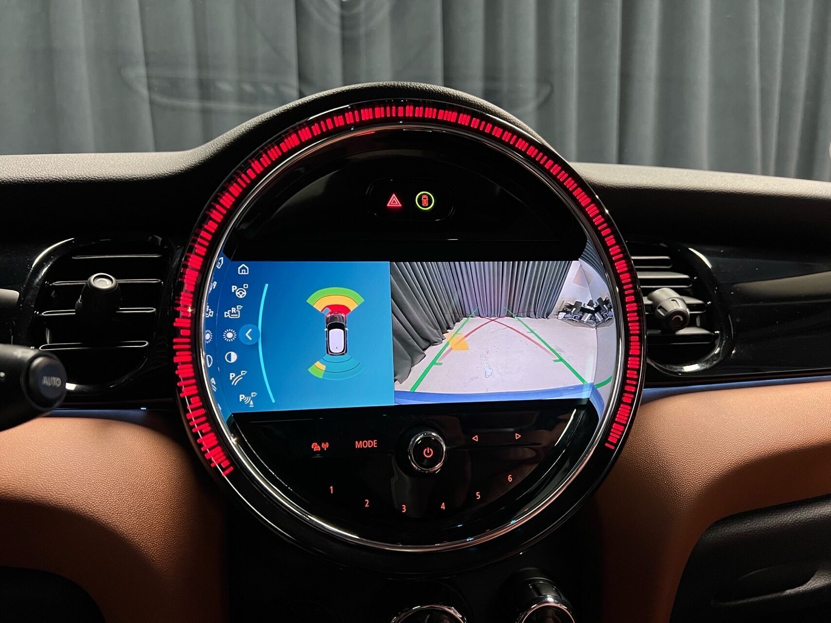 Blå Mini Cooper fra 2022