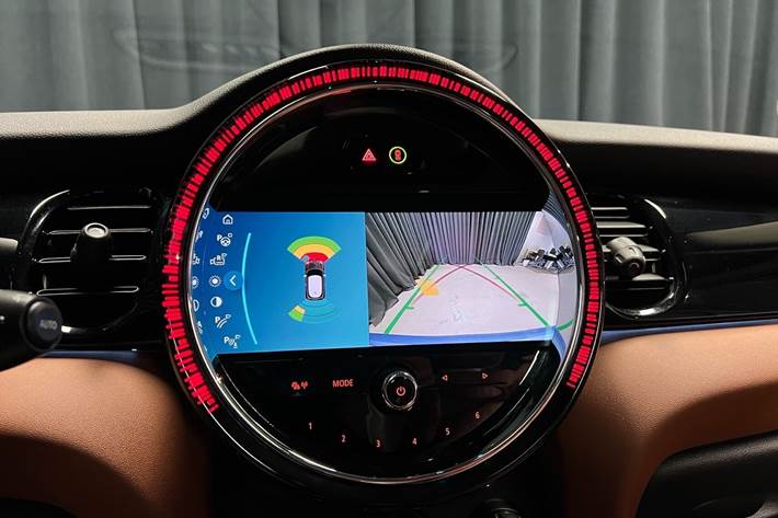 Blå Mini Cooper fra 2022