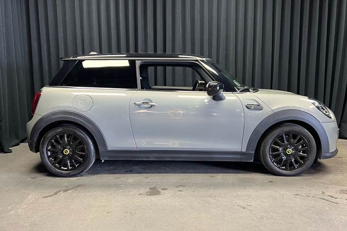 Grå Mini Cooper fra 2022