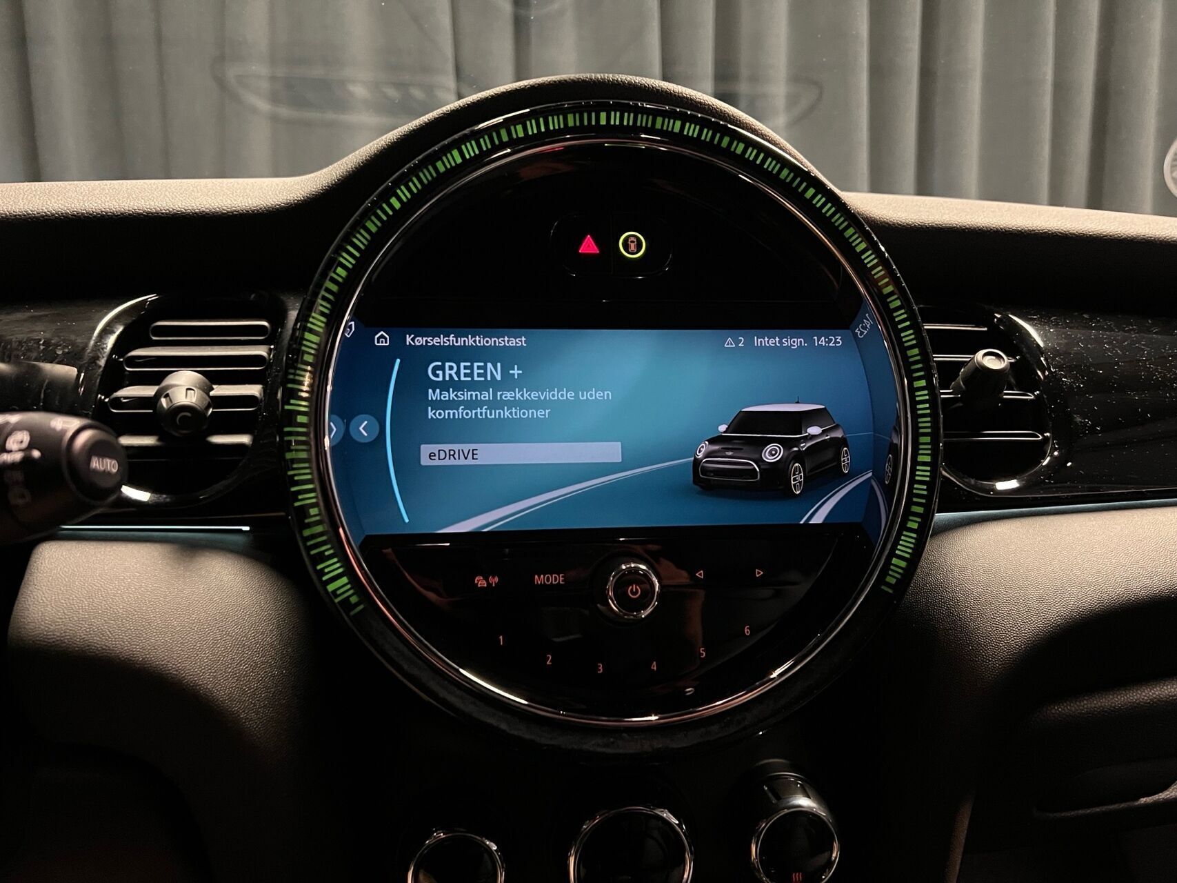 Grå Mini Cooper fra 2022