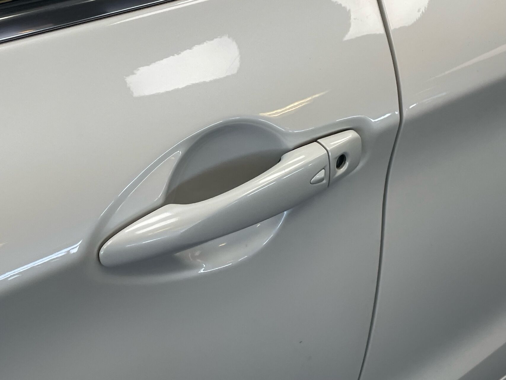 Hvid Nissan Qashqai fra 2019