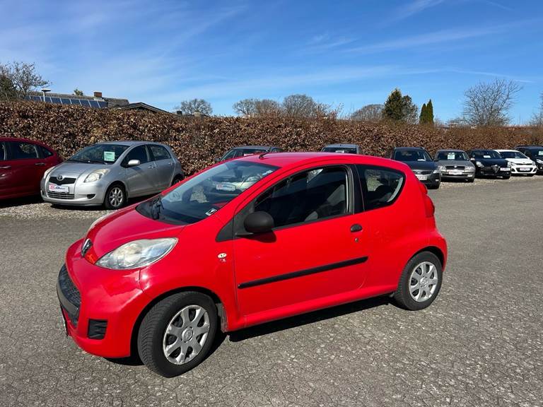 Peugeot 107 1,0 i 3D 68Hk 68HK 3d