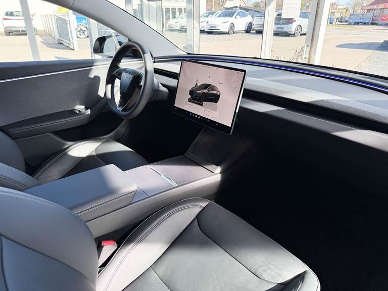Tesla Model 3 EL 283HK Aut.