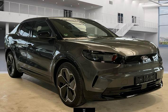 Grå Ford Capri fra 2025