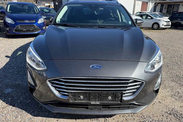Grå Ford Focus fra 2019