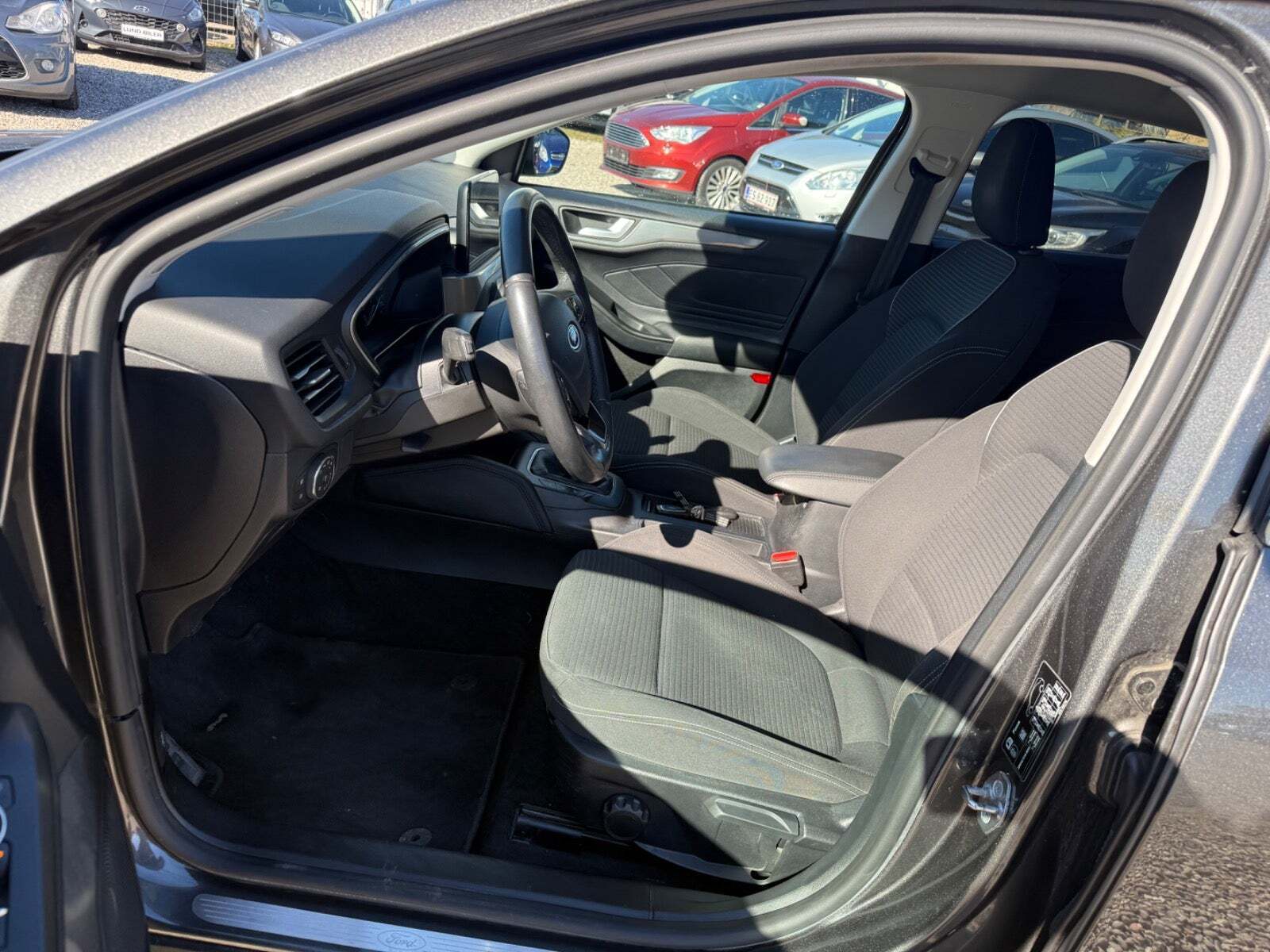 Grå Ford Focus fra 2019