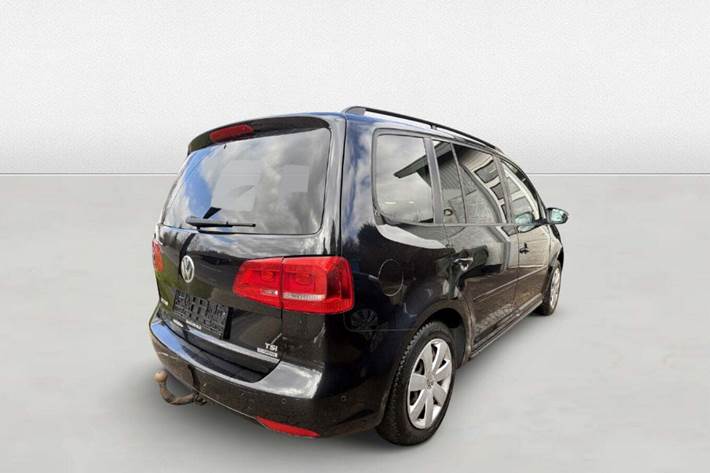 Grøn VW Touran fra 2011