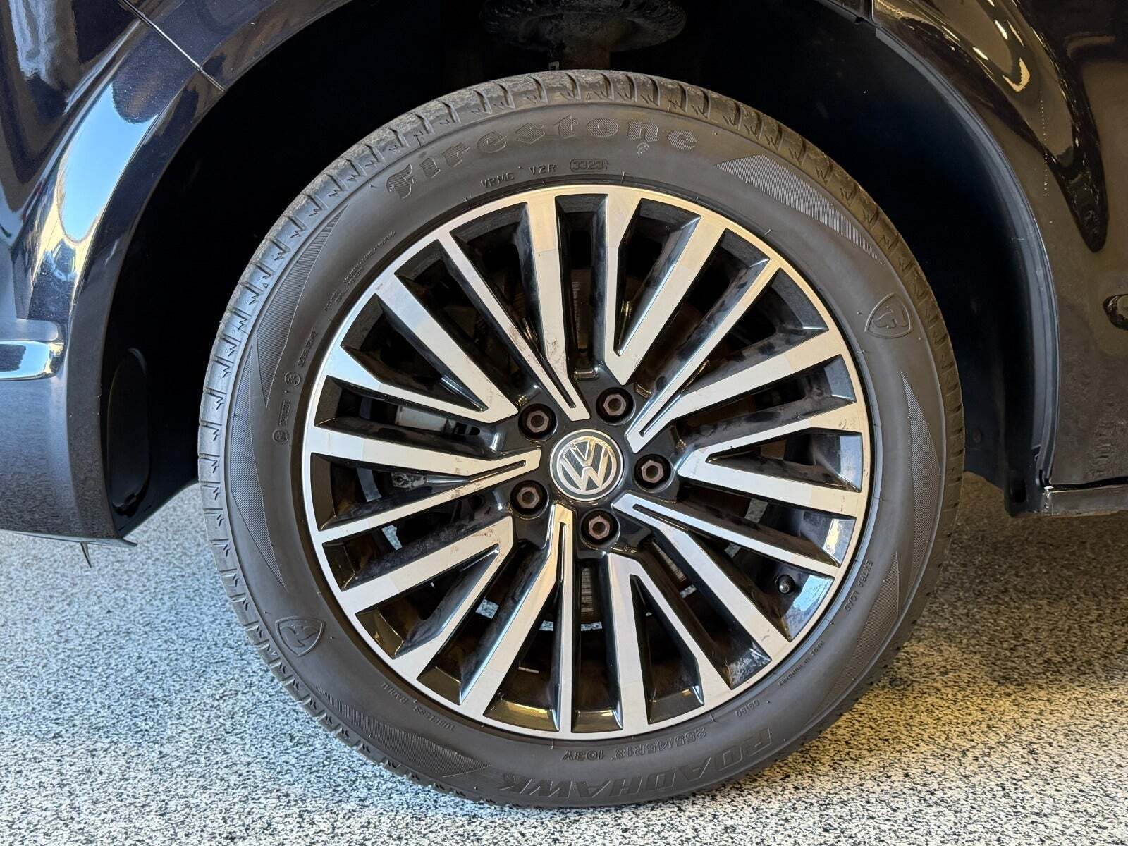 VW Multivan 2,0 TDi 204 Highline DSG kort