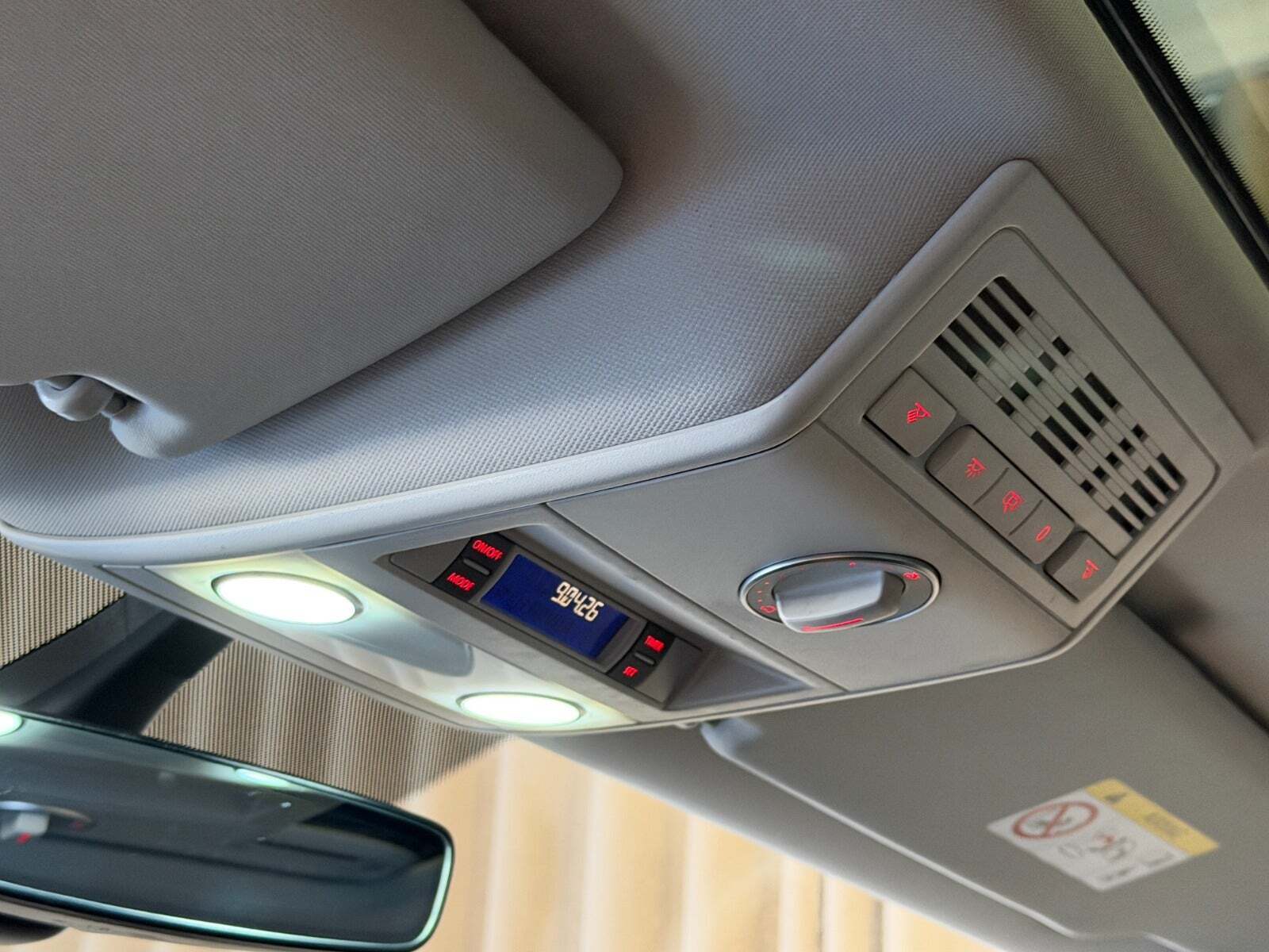 Sort VW Multivan fra 2017