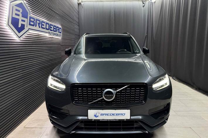 Blå Volvo XC90 fra 2019