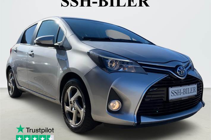 undefined Toyota Yaris fra 2015 set udefra