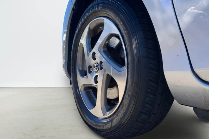undefined Toyota Yaris fra 2015
