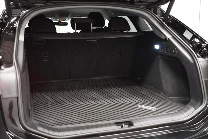 Sort Audi A6 e-tron fra 2025