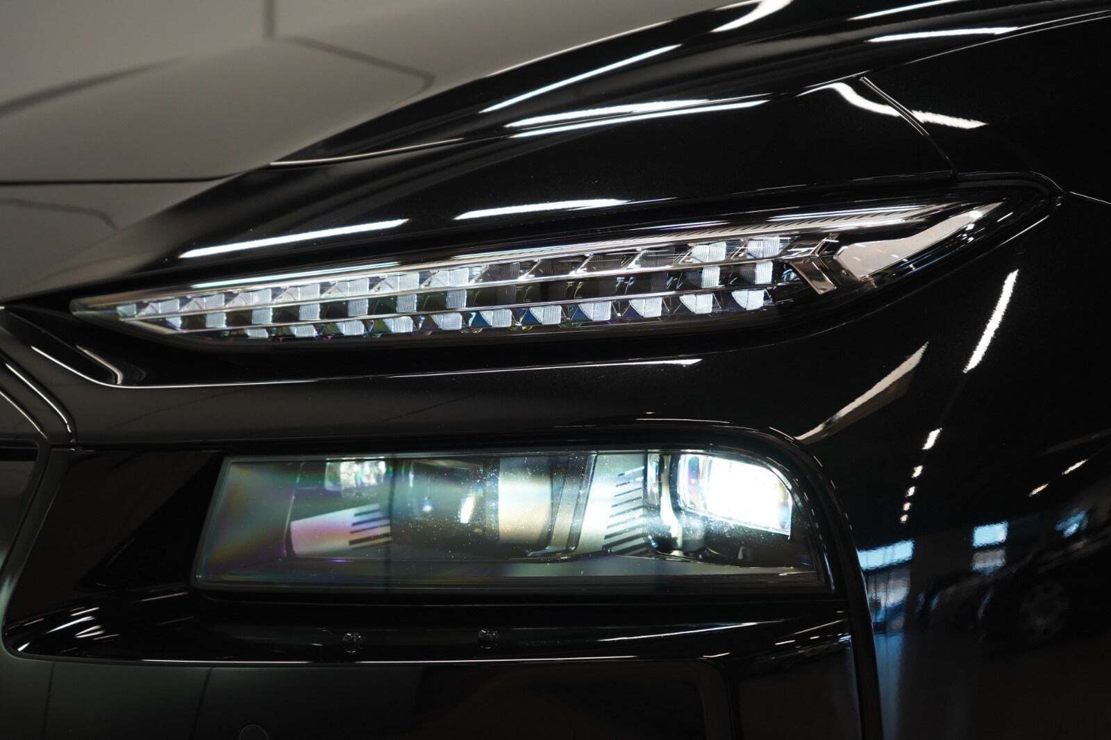 Sort Audi A6 e-tron fra 2025