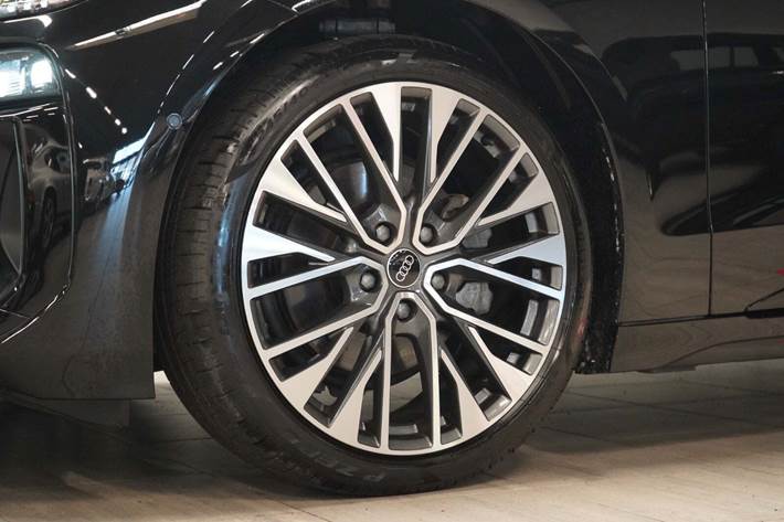 Sort Audi A6 e-tron fra 2025