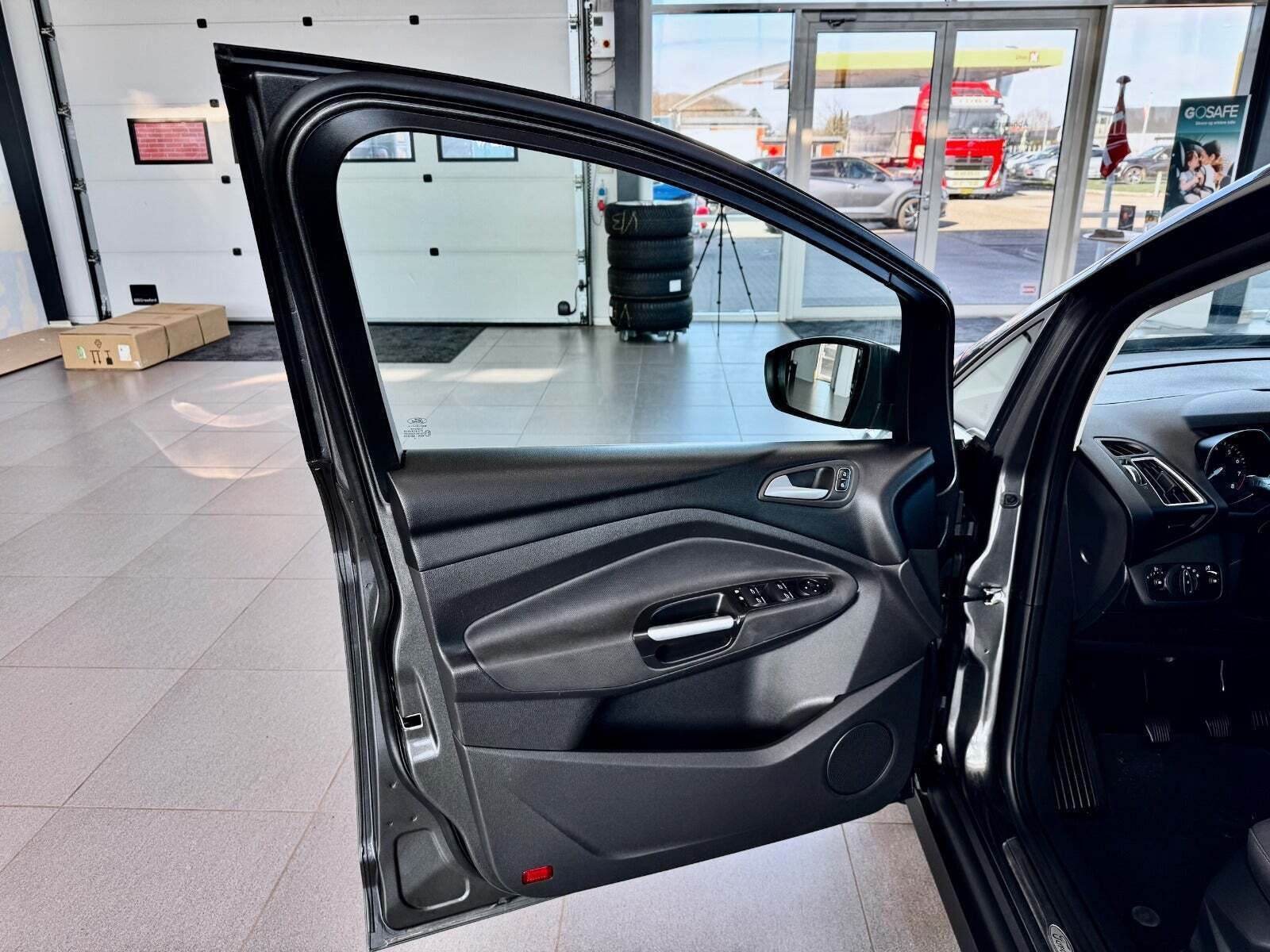 Ford C-MAX 1,0 SCTi 125 Titanium