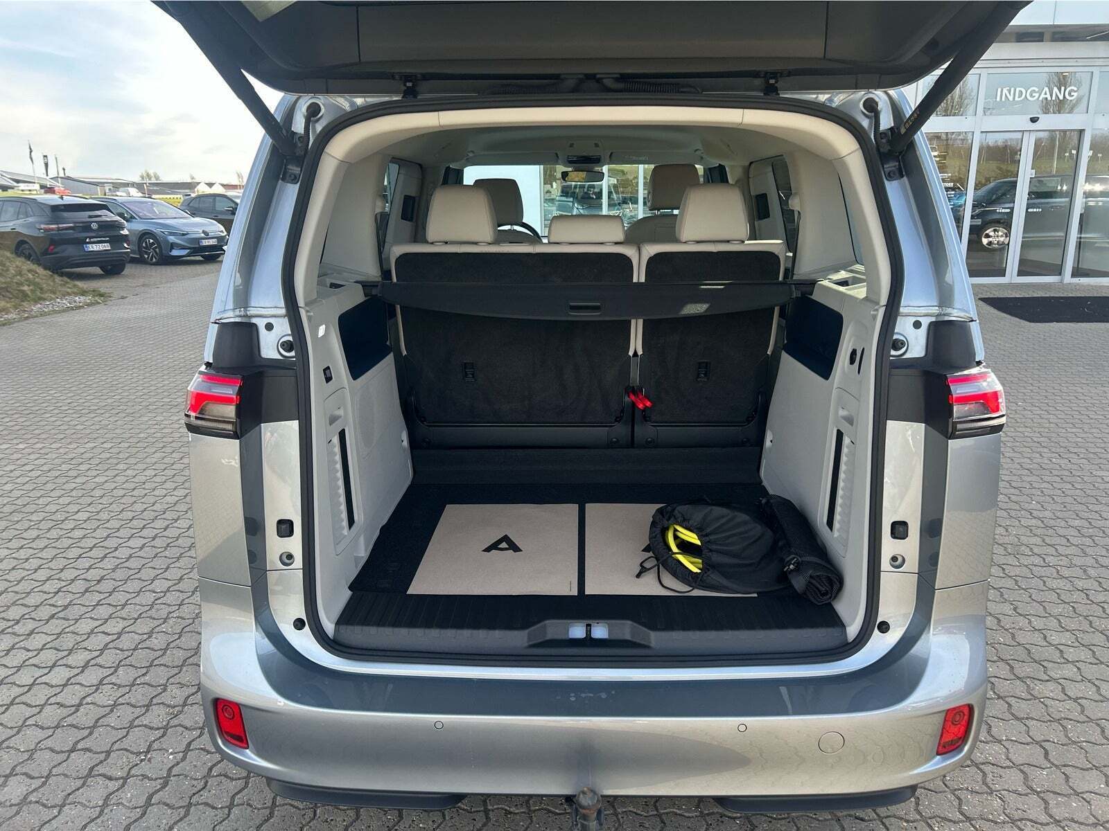 VW ID.Buzz 77 Style 75 Years Edition SWB