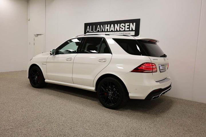 Hvid Mercedes GLE63 fra 2016
