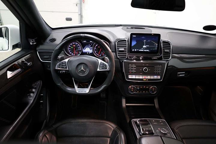 Hvid Mercedes GLE63 fra 2016
