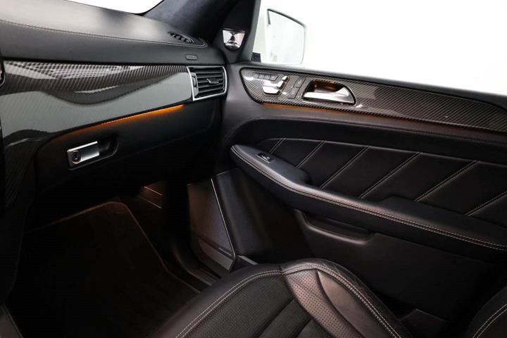 Hvid Mercedes GLE63 fra 2016