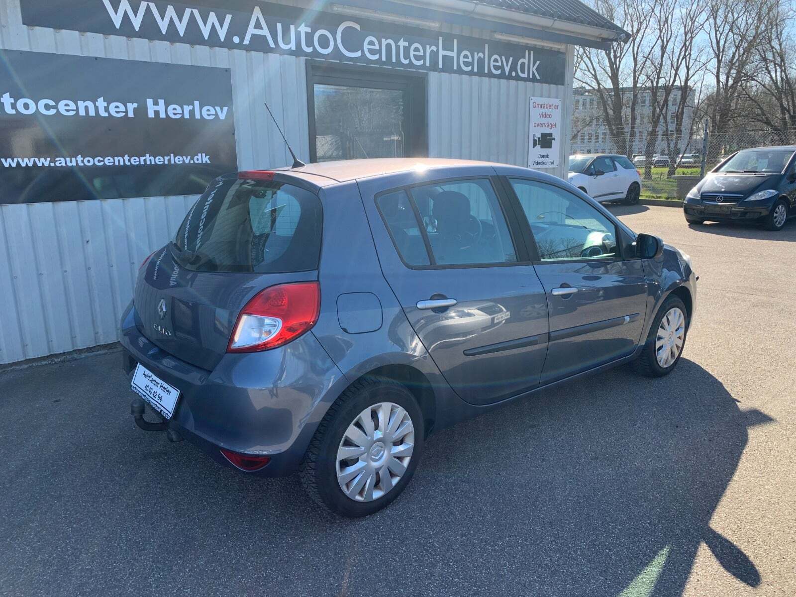 Blå Renault Clio III fra 2011