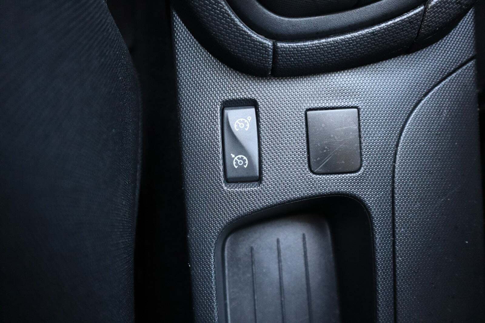 Renault Clio IV 0,9 TCe 90 Expression Sport Tourer