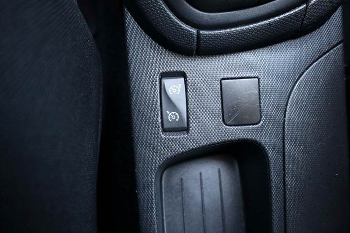 Sølv Renault Clio IV fra 2014