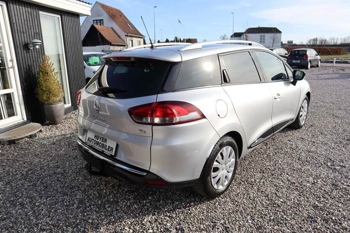 Sølv Renault Clio IV fra 2014