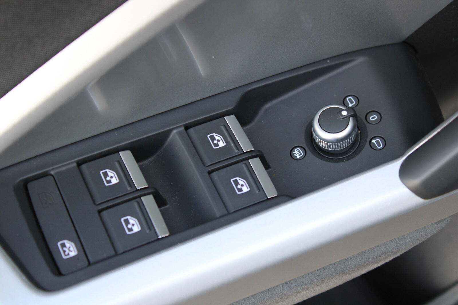 Grå Audi Q3 fra 2023