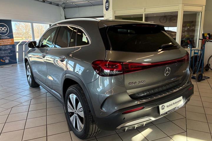 Grå Mercedes EQA300 fra 2022