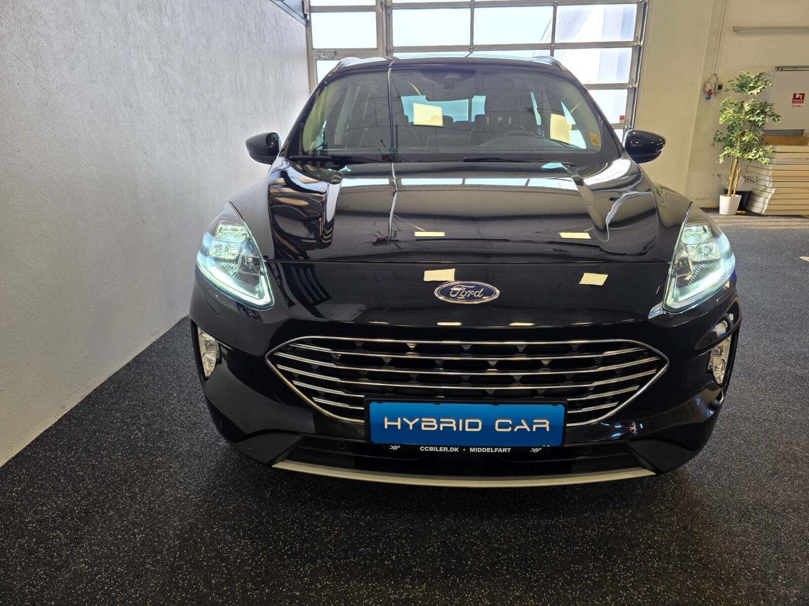 Ford Kuga 2,5 HEV Titanium X CVT