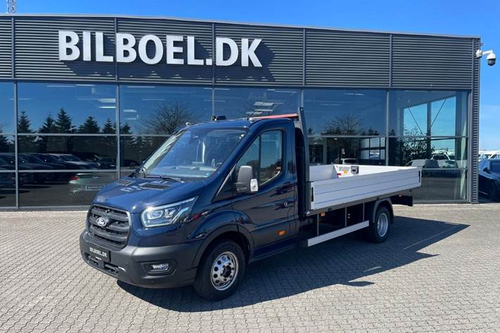 Blå Ford Transit 350 L3 Chassis fra 2025
