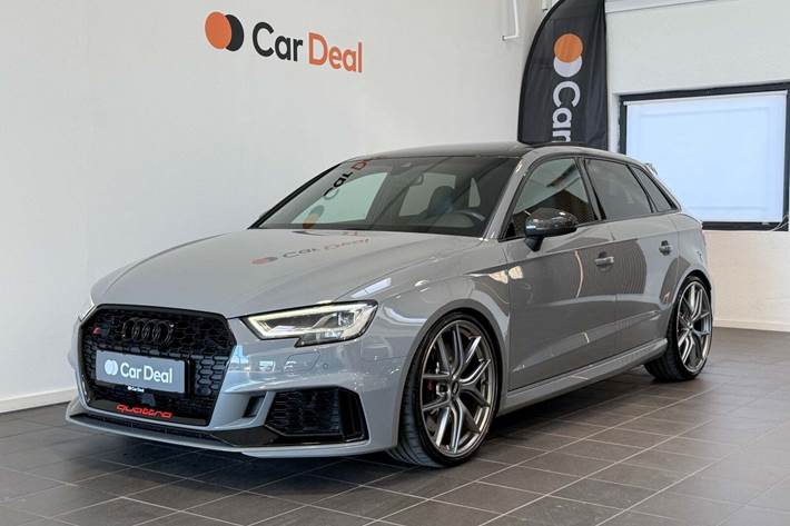 Grå Audi RS3 fra 2019