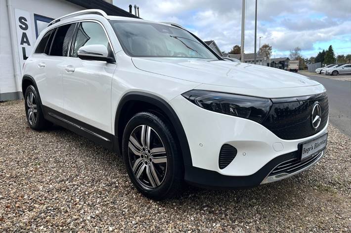 Hvid Mercedes EQB 300 fra 2024