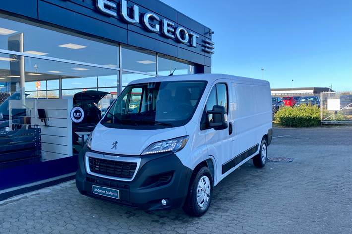 Hvid Peugeot Boxer fra 2022